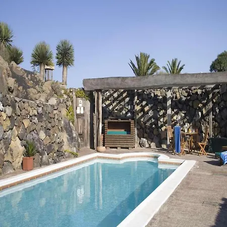 Vila El Pinar Sleeps 4 Pool Wifi T691416
